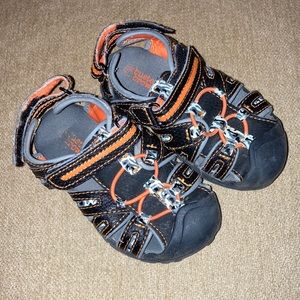 BUSTER BROWN Ryder Baby Sandals
Size 7 Baby US/EU 24